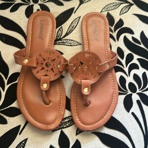 LAMHER Flat brown camel sandal Thong Slip on Casual Flip Flops women’s sz 8